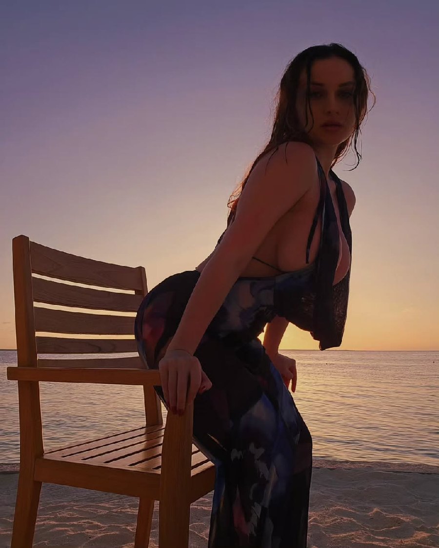 Sexy girl Miranda Faith nude in Koyang