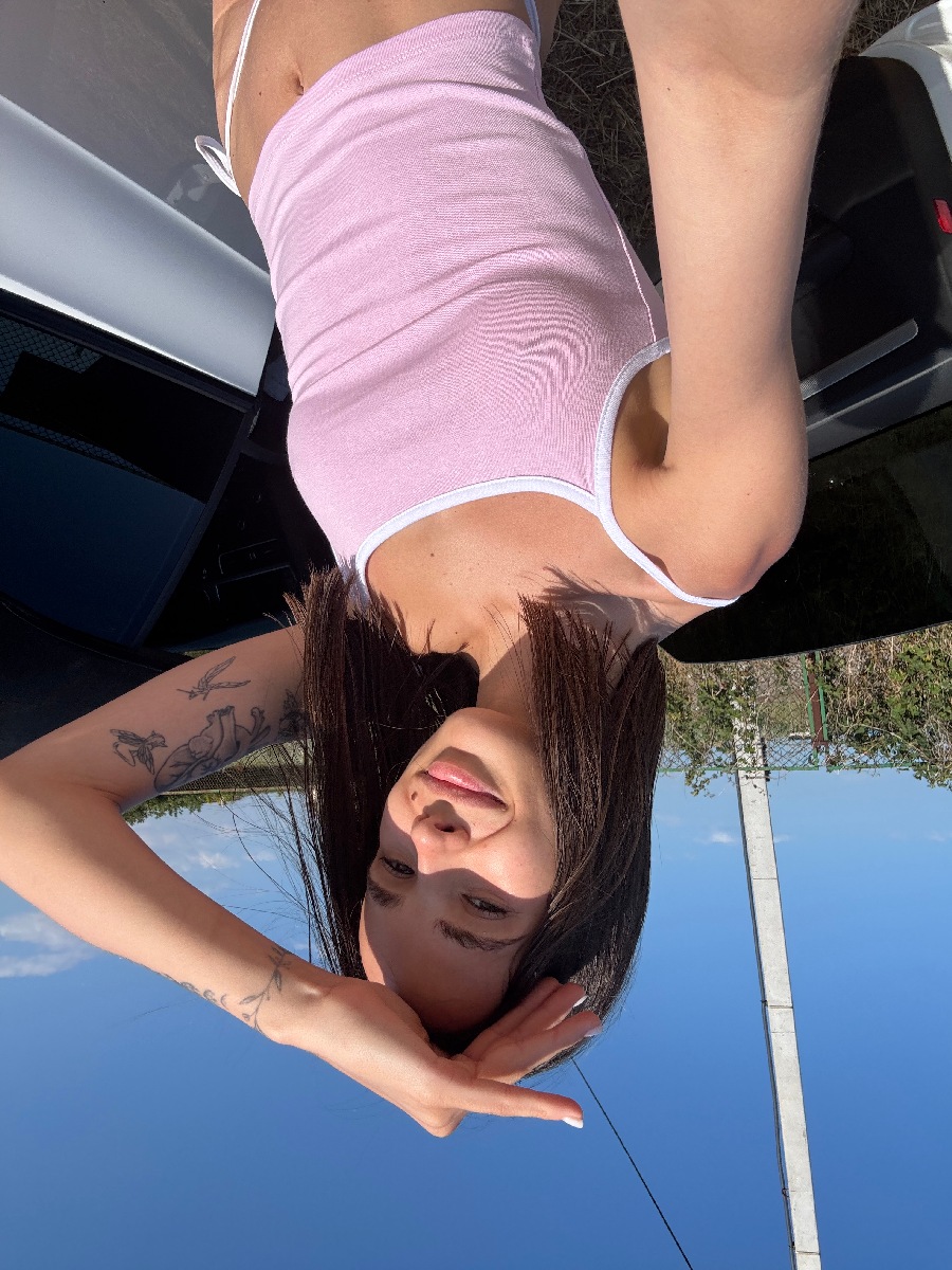 Sexy model Tina in Koyang